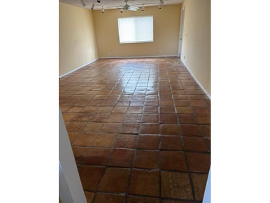 SPACIOUS AND BRIGHT 3 BEDROOM/2BTH , 4TH FLOOR PRIME END UNIT - photo 5