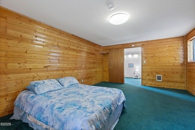 CHARMING COASTAL HOME! This 2,320 square foot home is located on - photo 18