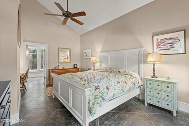 An exceptional architectural residence in one of downtown - photo 20