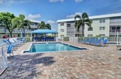 Lake Condo For Sale in Boca Raton, Florida