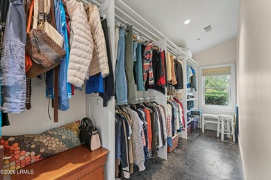 An exceptional architectural residence in one of downtown - photo 25
