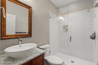An exceptional architectural residence in one of downtown - photo 28