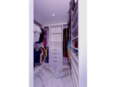 BEAUTIFUL HOME!! 4 bedrooms and 2 bathrooms, this property - photo 34