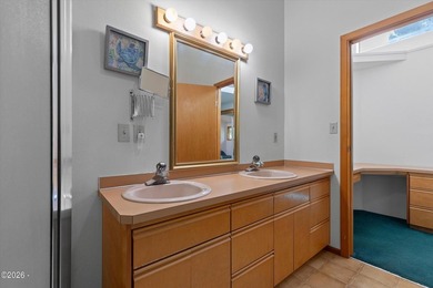 CHARMING COASTAL HOME! This 2,320 square foot home is located on - photo 36