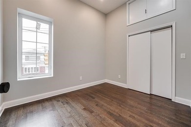 Calling all investors, business owners and house hackers! - photo 8