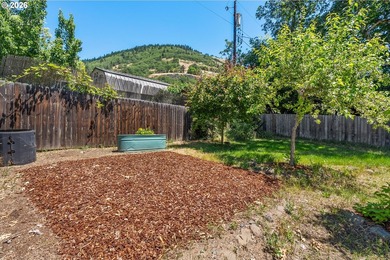 Timeless charm meets modern updates in this well-maintained - photo 8
