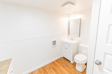 Excellent opportunity to own an Oceanview triplex in the - photo 12