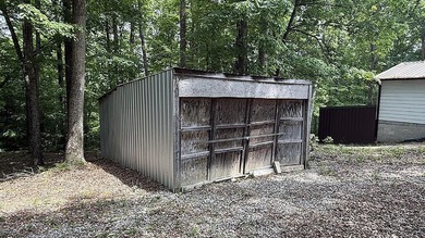 Turn Key Lake Cumberland Cottage on Large Lot w/ Storage - photo 25