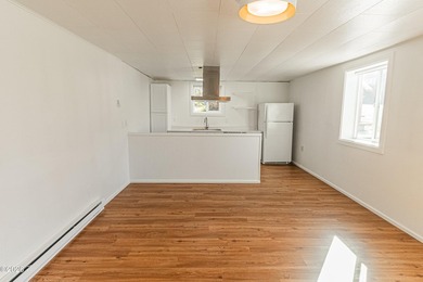 Excellent opportunity to own an Oceanview triplex in the - photo 22