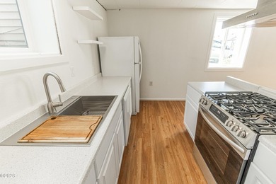 Excellent opportunity to own an Oceanview triplex in the - photo 28