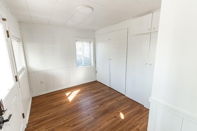 Excellent opportunity to own an Oceanview triplex in the - photo 31