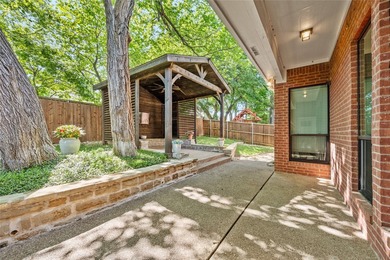 Nestled in the highly sought-after Woodlake Estates community - photo 31