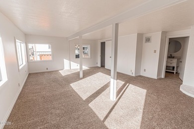 Excellent opportunity to own an Oceanview triplex in the - photo 36