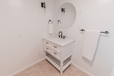 Excellent opportunity to own an Oceanview triplex in the - photo 40