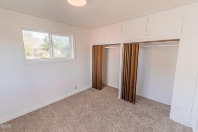 Excellent opportunity to own an Oceanview triplex in the - photo 45