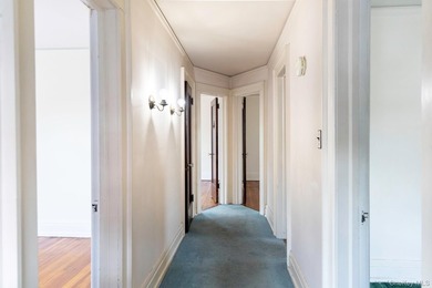 Detached, brick, single-family house in highly sought-after - photo 8