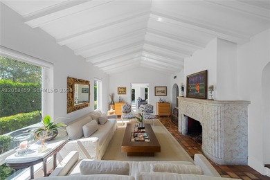 A CAPTIVATING BLEND OF MED-DECO CHARM & CONTEMPORARY COMFORT IN - photo 3