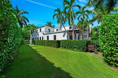 A CAPTIVATING BLEND OF MED-DECO CHARM & CONTEMPORARY COMFORT IN - photo 8