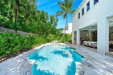 A CAPTIVATING BLEND OF MED-DECO CHARM & CONTEMPORARY COMFORT IN - photo 9