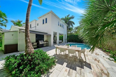 A CAPTIVATING BLEND OF MED-DECO CHARM & CONTEMPORARY COMFORT IN - photo 10