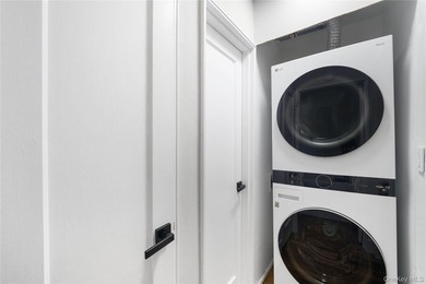 Welcoming 1-bedroom lower located in desirable Beech Hills - photo 8