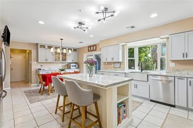 Located in the sought after neighborhood of Chateau Estates, a - photo 13