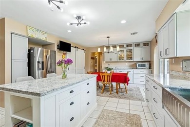 Located in the sought after neighborhood of Chateau Estates, a - photo 14