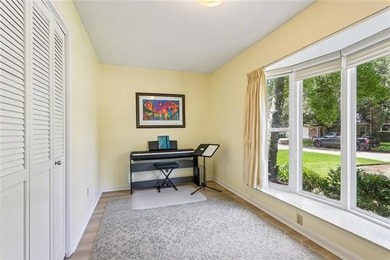 Located in the sought after neighborhood of Chateau Estates, a - photo 18