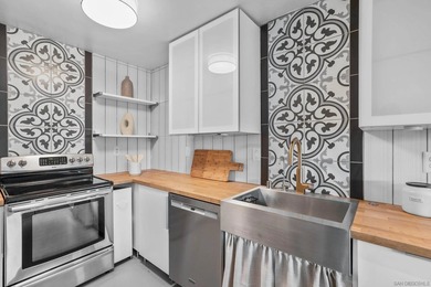 Light and bright, this move-in ready unit is filled with natural - photo 9