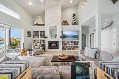 Experience exceptional waterfront living in the heart of Apollo - photo 7