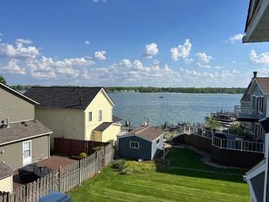 !!! PRICE REDUCED!!! Welcome to your dream lake retreat on - photo 2