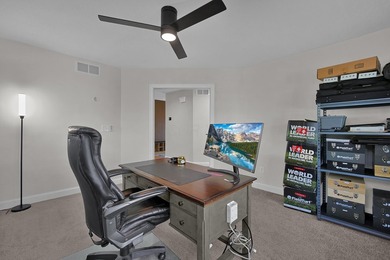 !!! PRICE REDUCED!!! Welcome to your dream lake retreat on - photo 9