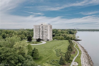 Rare opportunity to own one of the few penthouses in the - photo 1