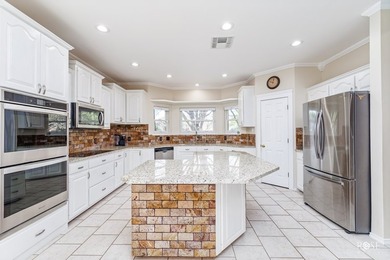 Every turn in this impeccably designed, Southland Hills home - photo 14