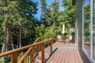 Tucked into a private, pie-shaped .32-acre setting, this nearly - photo 16