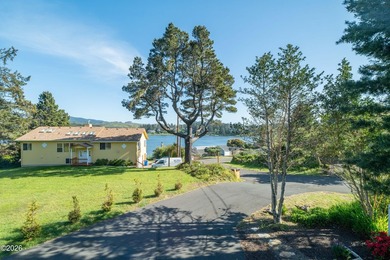 Tucked into a private, pie-shaped .32-acre setting, this nearly - photo 30