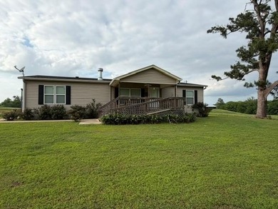 WELL CARED FOR AND LOVED! Immaculate 3/2 DWMH, 2014, Split Floor - photo 1