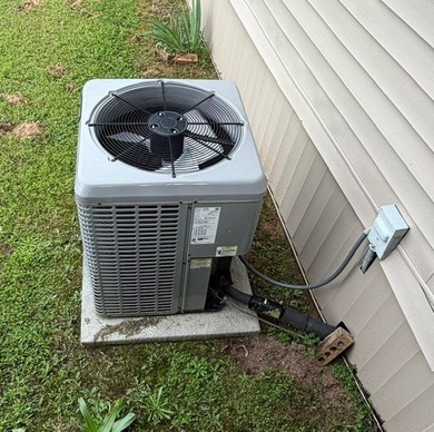 WELL CARED FOR AND LOVED! Immaculate 3/2 DWMH, 2014, Split Floor - photo 8