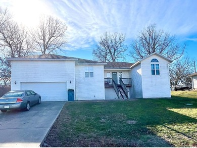 Table Rock Lake Home For Sale in Reeds Spring Missouri