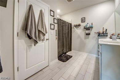 Don't miss this like-new 2024 D.R. Horton Aria model in vibrant - photo 13