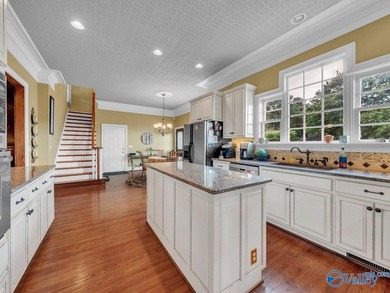 Executive Southern Living Home Near Lake Guntersville in the - photo 28