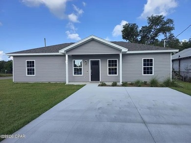 This adorable new construction is close to restaurants, shopping - photo 31