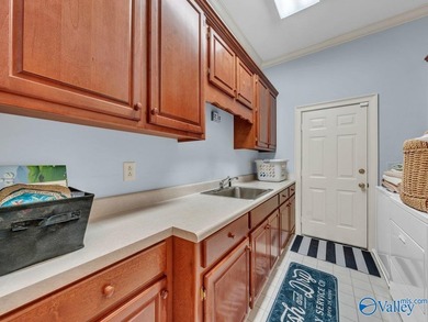 Executive Southern Living Home Near Lake Guntersville in the - photo 34