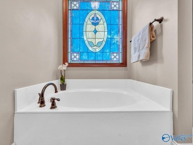 Executive Southern Living Home Near Lake Guntersville in the - photo 38