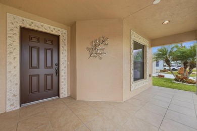 Welcome home to this pristine 2BR/2BA fully furnished residence - photo 2