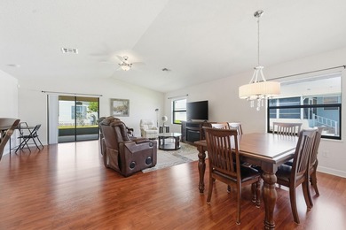 Welcome home to this pristine 2BR/2BA fully furnished residence - photo 4