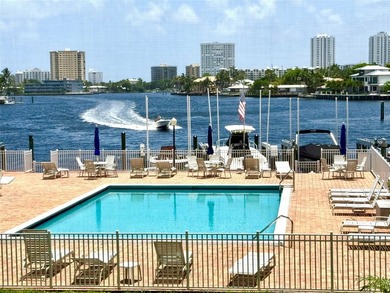 Enjoy direct water views from every room of the pool, marina and - photo 25