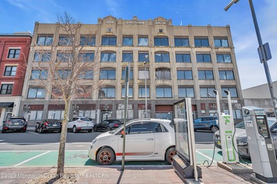 PERFECT OPPORTUNITY ZONE INVESTMENT: This downtown building is - photo 2