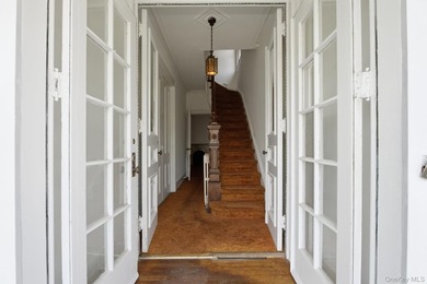 Step back in time and discover the timeless elegance of this - photo 5