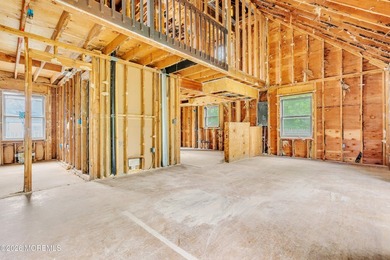 Endless potential in this 4-bedroom, 1.5-bath home offering a - photo 5